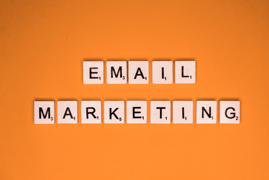 Pros and Cons of email marketing