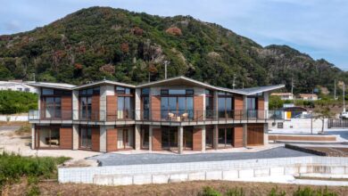 Photo of Takeshi Hirobe designs Villa MKZ to “dance around” complex site