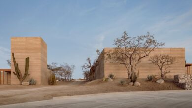 Photo of Taller Héctor Barroso uses rammed earth to create Mexican Open venue