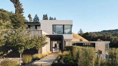 Photo of Rau Haus by Feldman Architecture sits on a Silicon Valley hillside