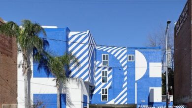 Photo of Kadre Architects converts Los Angeles motel into homeless shelter