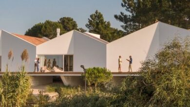 Photo of Falcão de Campos designs zigzagging vacation villa Pura Comporta