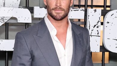 Photo of Shirtless Chris Hemsworth Shows How He’s “Sweating Off” His Bday Cake