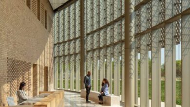 Photo of John Ronan creates circular brick building for Chicago Park District