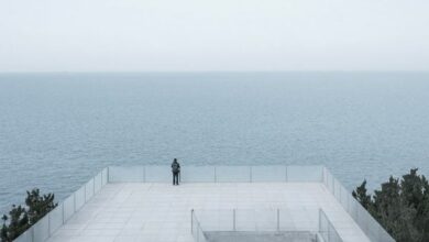 Photo of Trace Architecture Office perches cafe on Jiming Island cliff edge