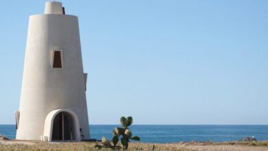 Photo of Gonzalo Lebrija designs sculptural lighthouse that “feels like a temple”