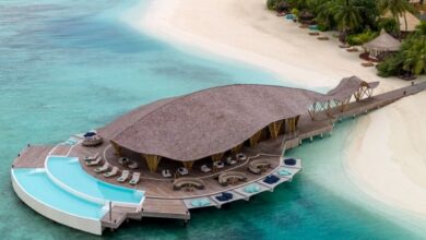 Photo of Stingray-shaped roof crowns Maldives restaurant by Atelier Nomadic