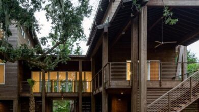 Photo of Habitable Form creates vertical house for woodsy site in South Carolina