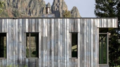 Photo of CCY Architects wraps Colorado house in patinated copper
