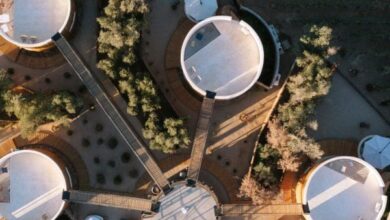 Photo of Suspended bridges connect round cabin hotels in Mexico