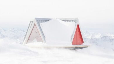 Photo of “Minimally invasive” tent-like refuge has panoramic views of Italian Alps